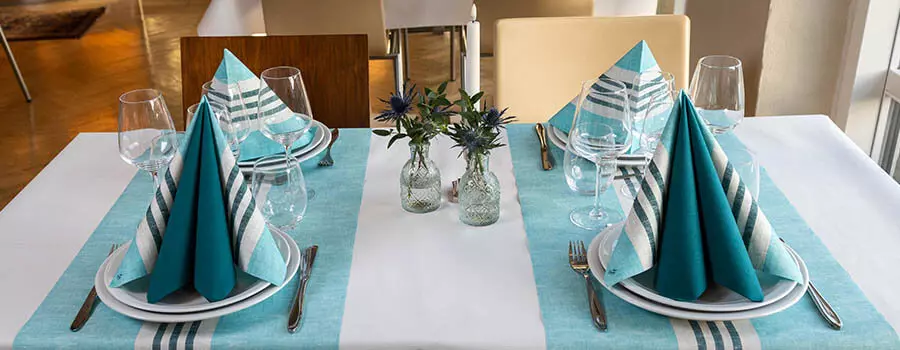 Greige/Blå Borddækning