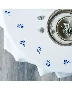 Langkilde & Søn Hvid Stofdug m. Blå Blomst 120x120cm