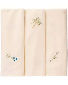 Dug Flora kvadratisk m/margueritter, kornblomster og smørblomster butter cream