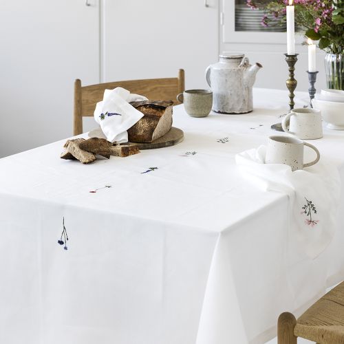 Langkilde & Søn Hvid Flora stofdug m. vilde blomster 140x340cm